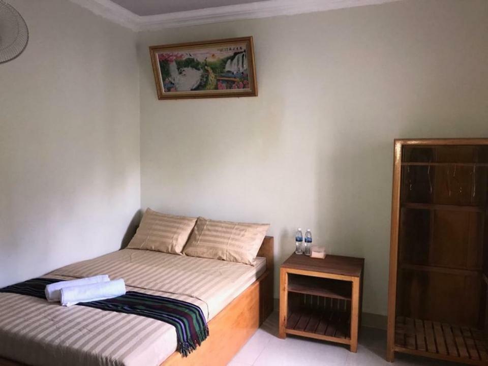 Manel Guesthouse And Restaurant Сен Монуром Екстериор снимка